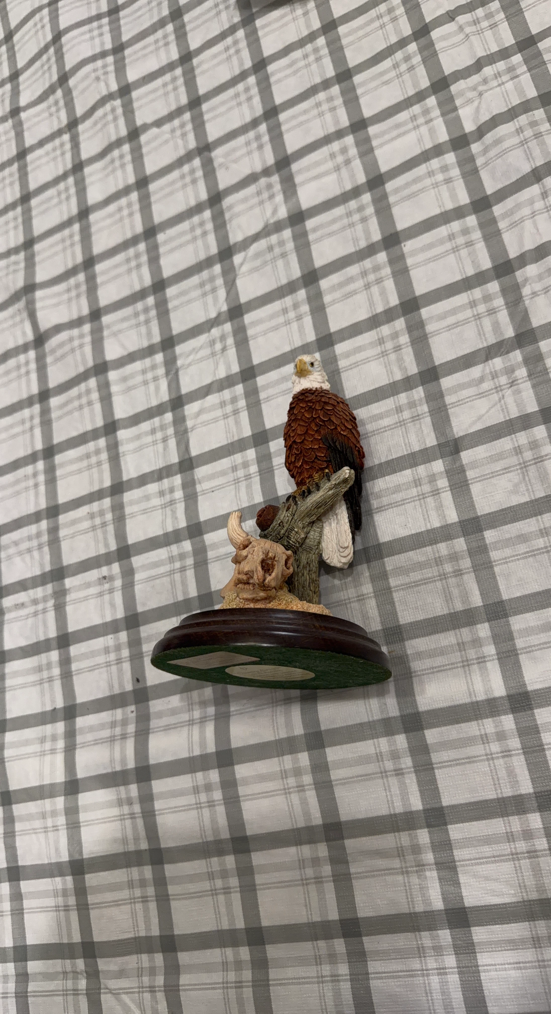 Country Artists CA813 Desolate Plains Eagle Sculpture - photo 2