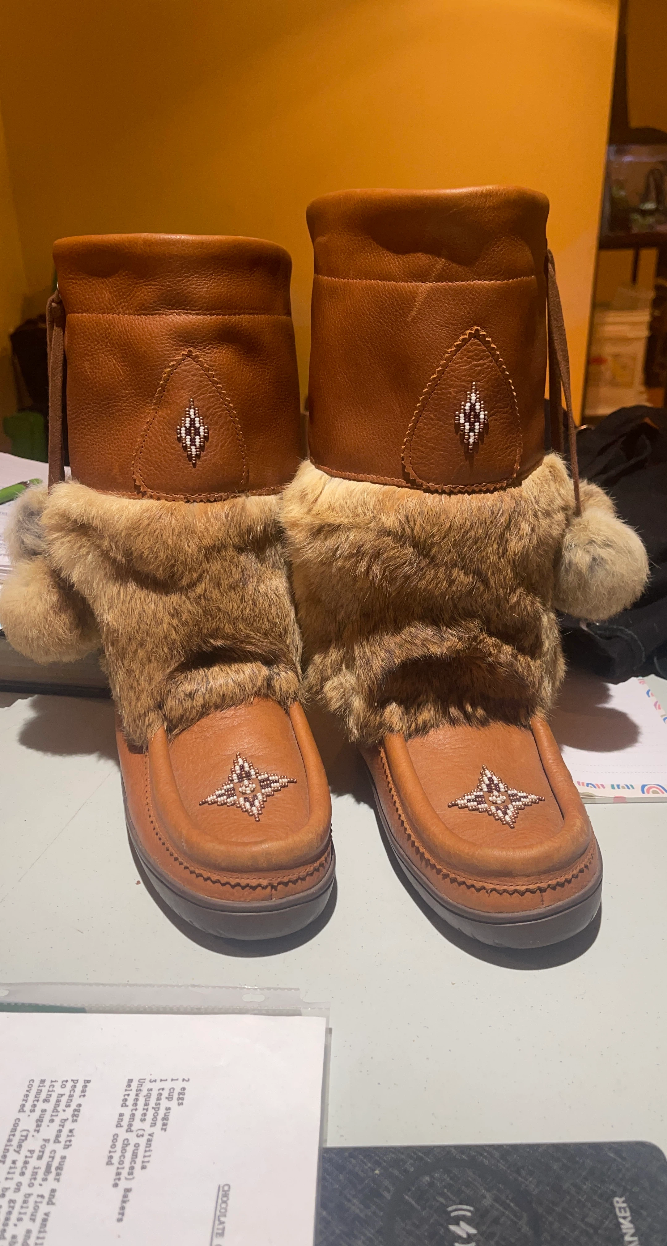 Manitobah Snowy Owl Grain Leather Mukluks