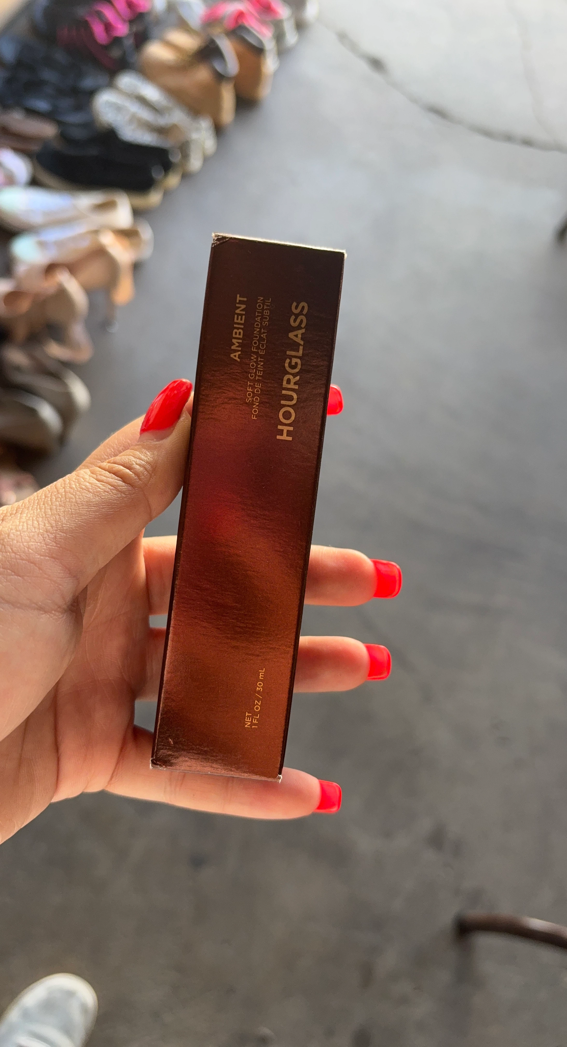Hourglass Ambient Soft Glow Foundation