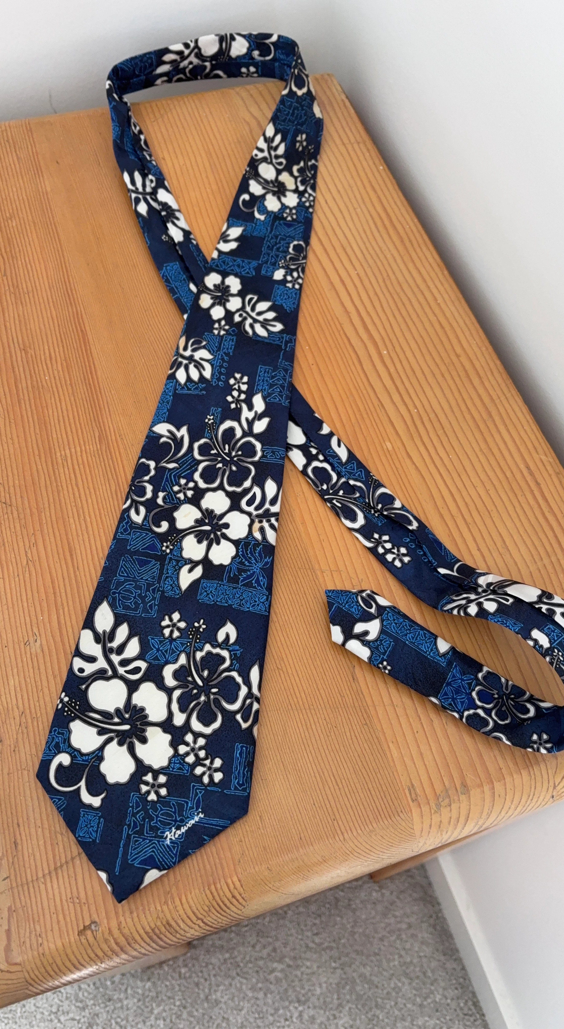 Tropical Hawaii Hand Made Necktie
