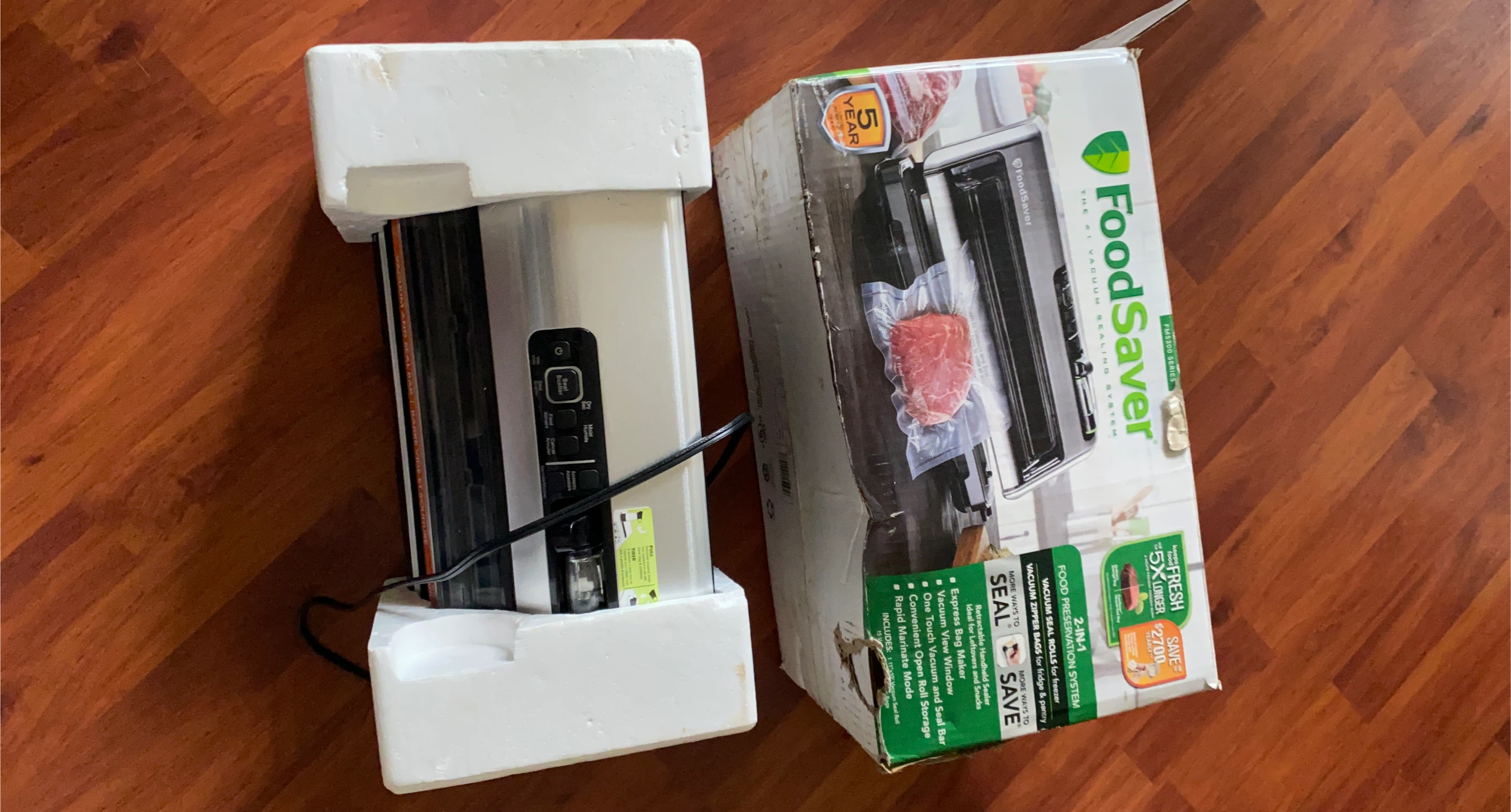 FoodSaver FM5300 Series Vacuum Sealing System