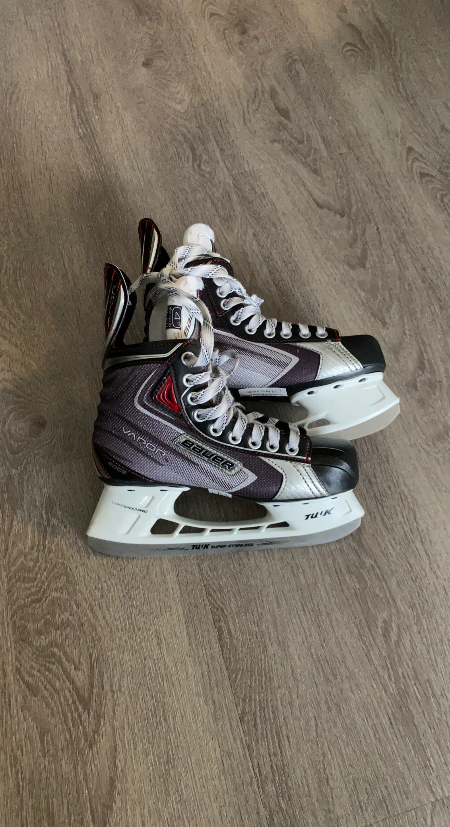 Bauer Vapor Hockey Skates Size 4D