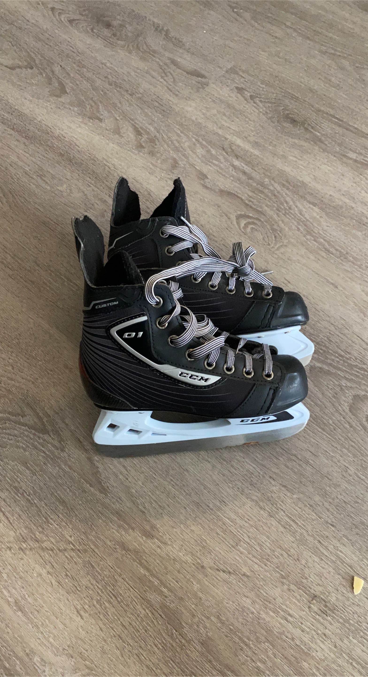 CCM 01 Custom Ice Skates
