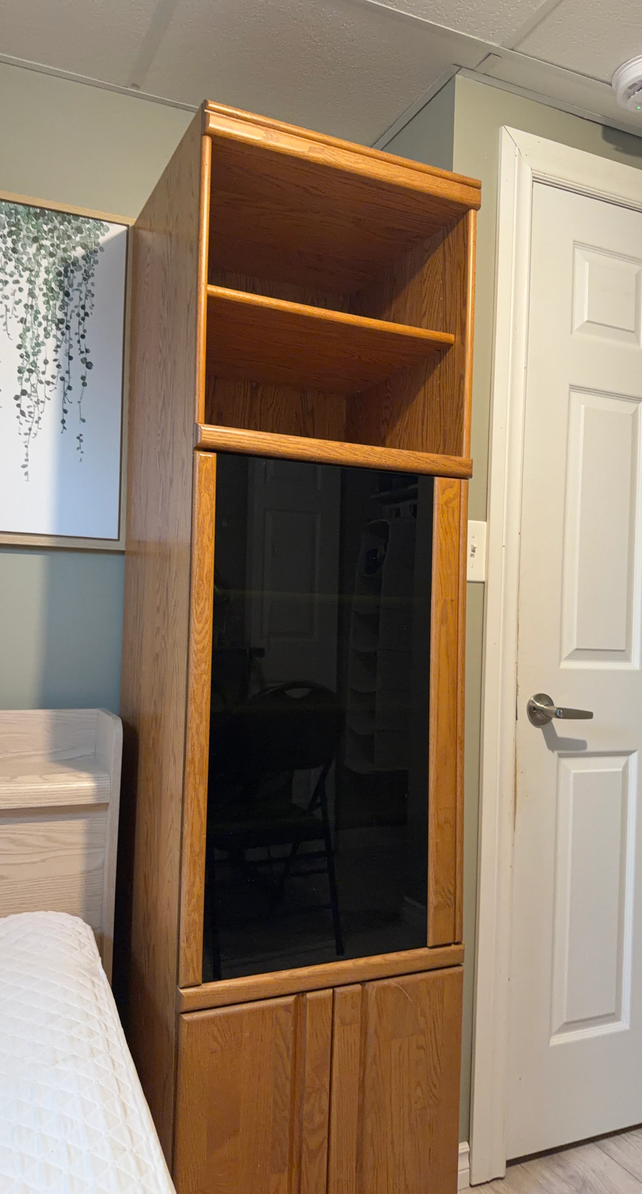 Tall oak storage unit with glass door - photo 2