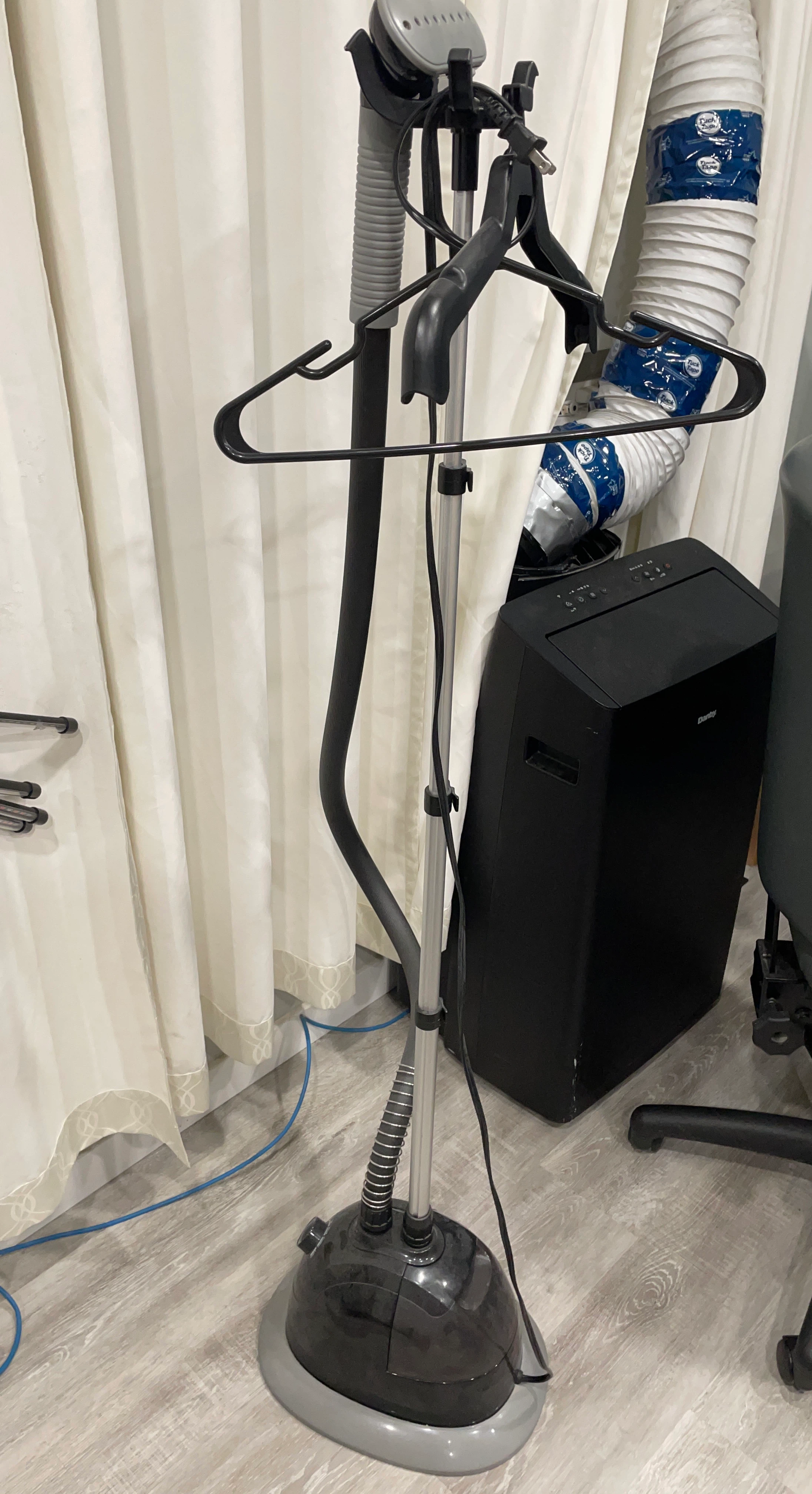 Fabric Steamer with Hanger