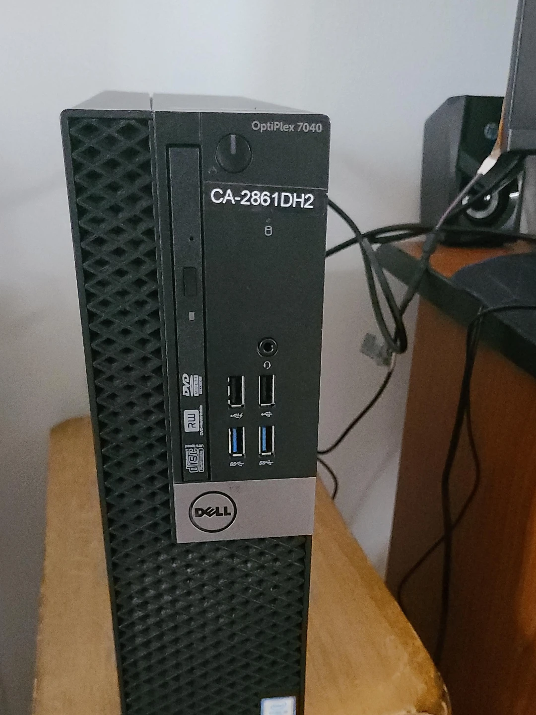 Dell OptiPlex 7040 Small Form Factor PC
