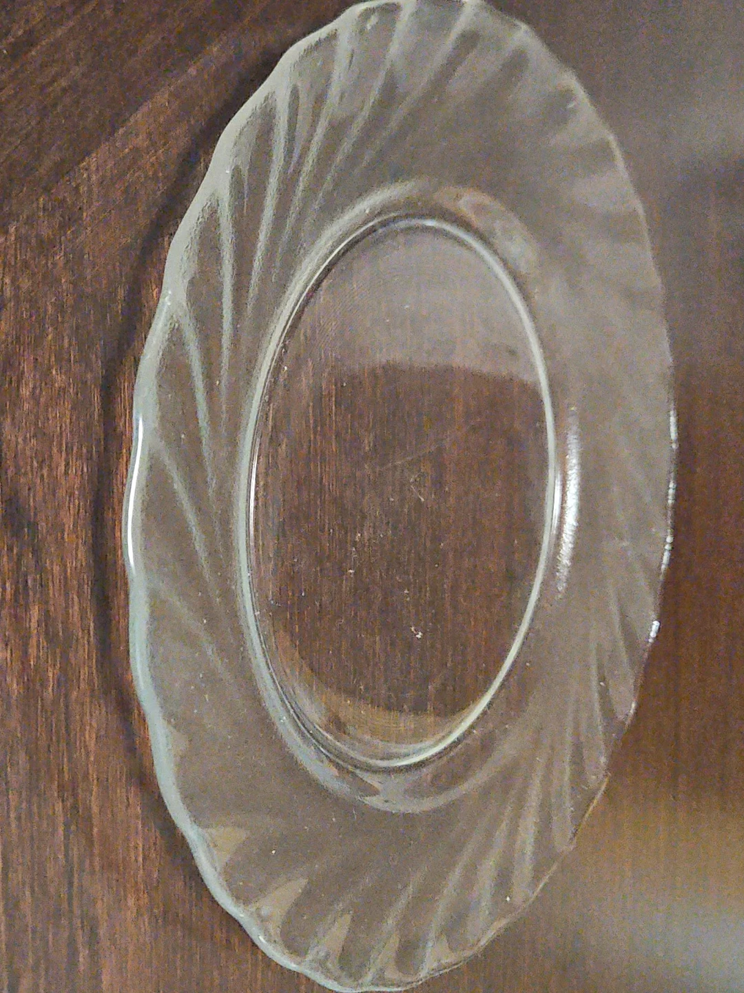 Complete set of dinnerware in clear elegance