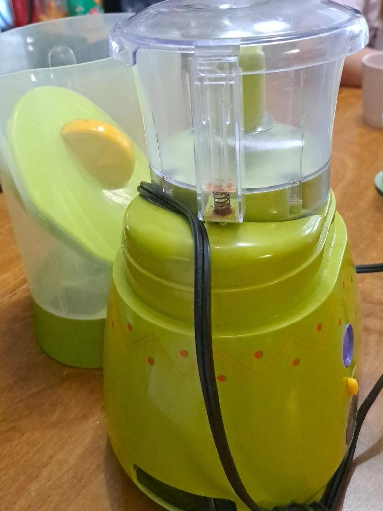Food blender