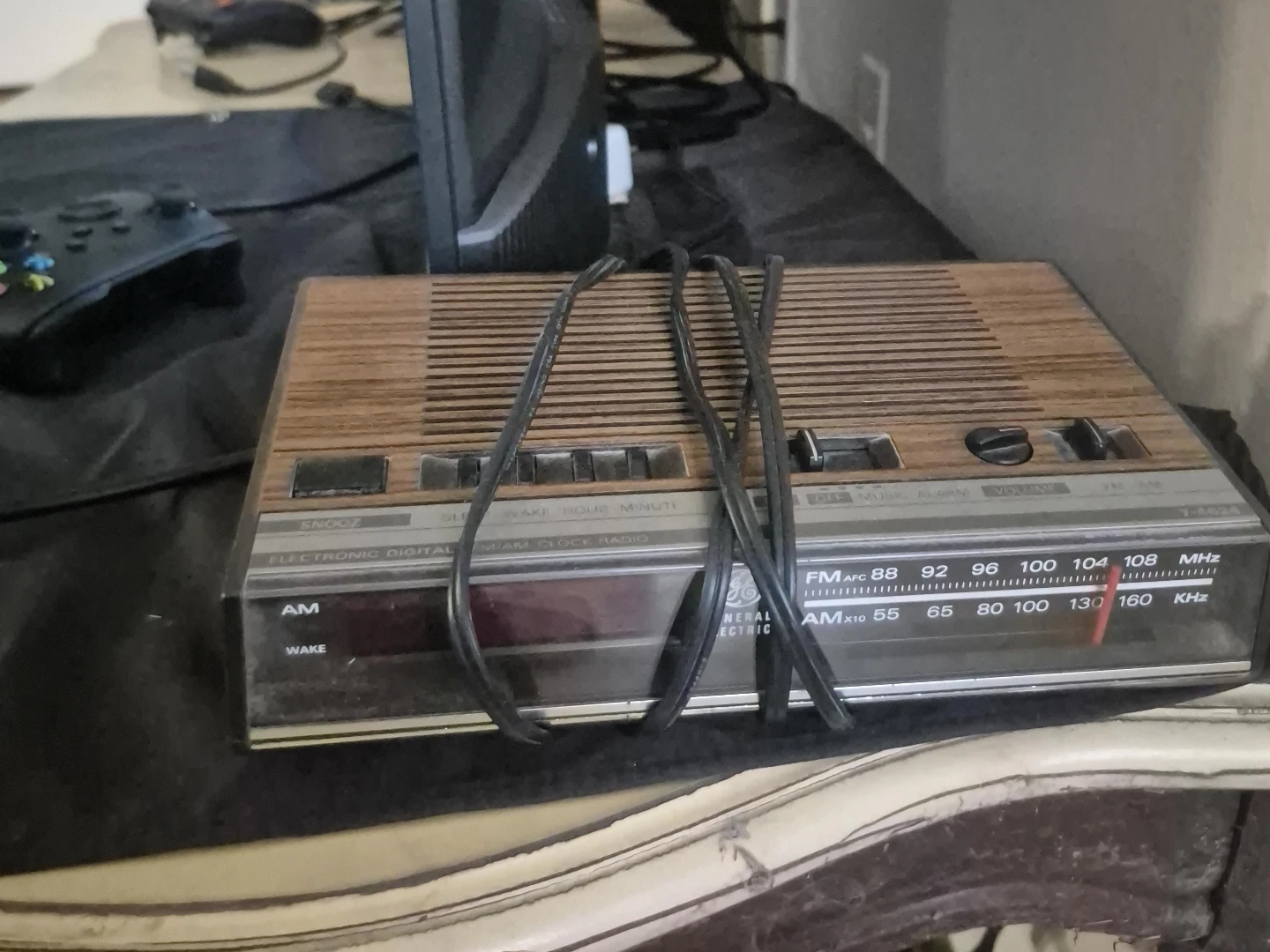 GE AM/FM Digital Clock Radio