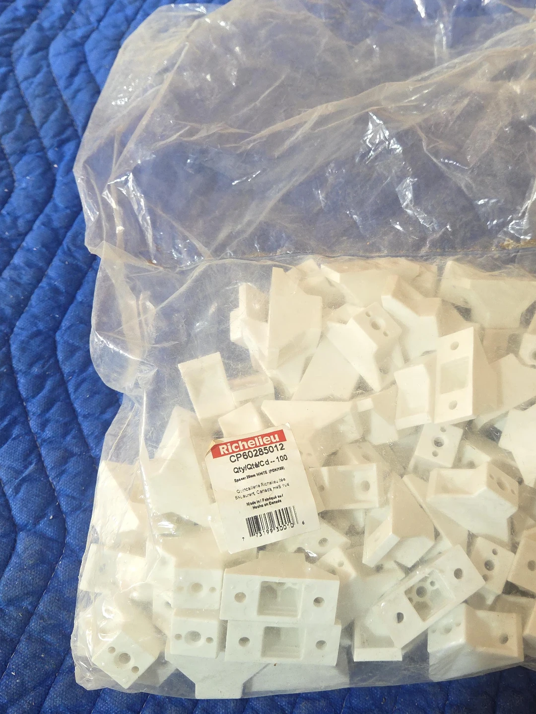 Richelieu 25mm White Spacers - 100 Pack