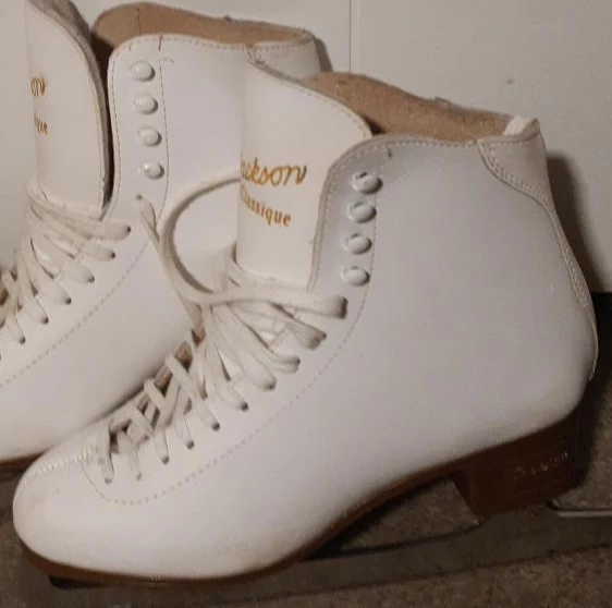 Jackson Classique White Figure Skates