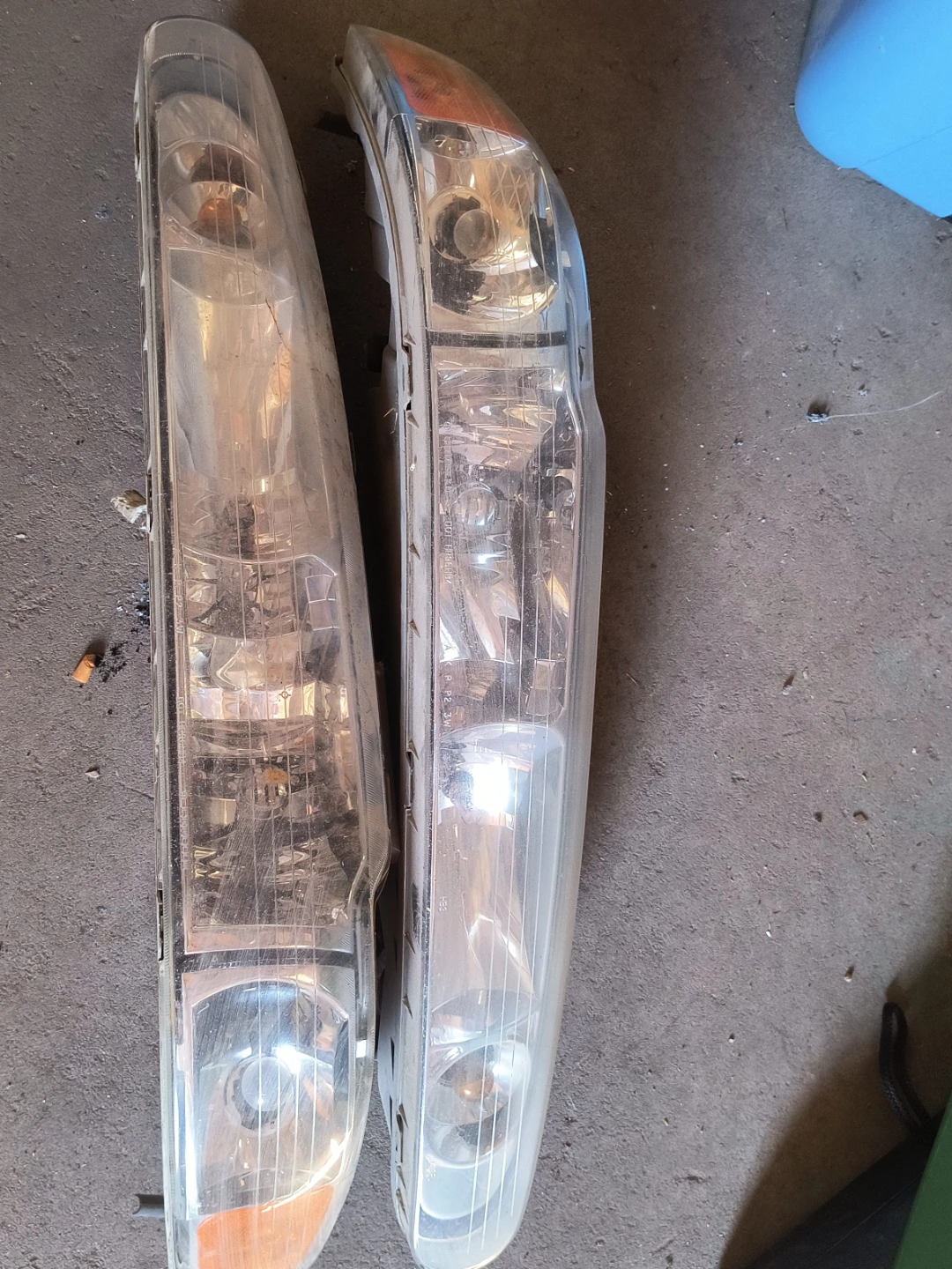 Oldsmobile intrigue Headlight Assembly Set