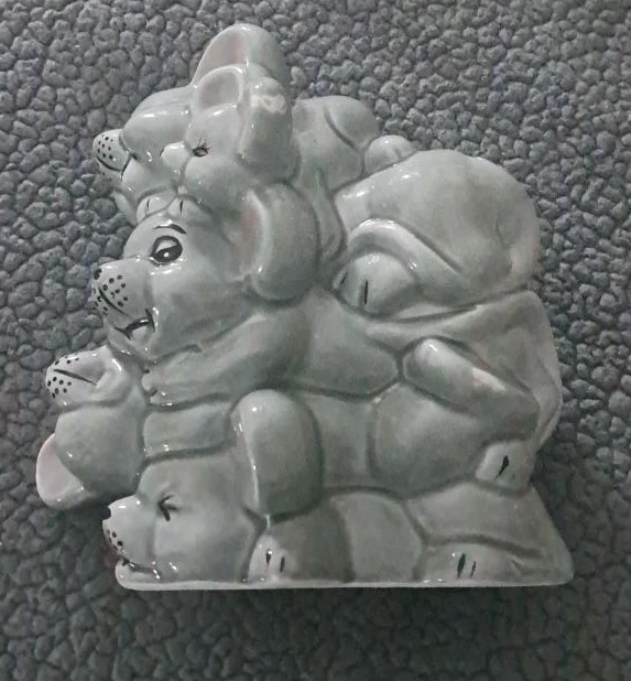 Ceramic mouse Stack Figurine