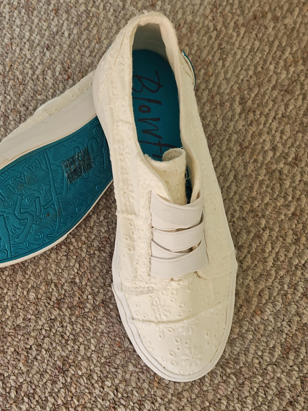 NEW-Blowfish Malibu White Eyelet Sneakers