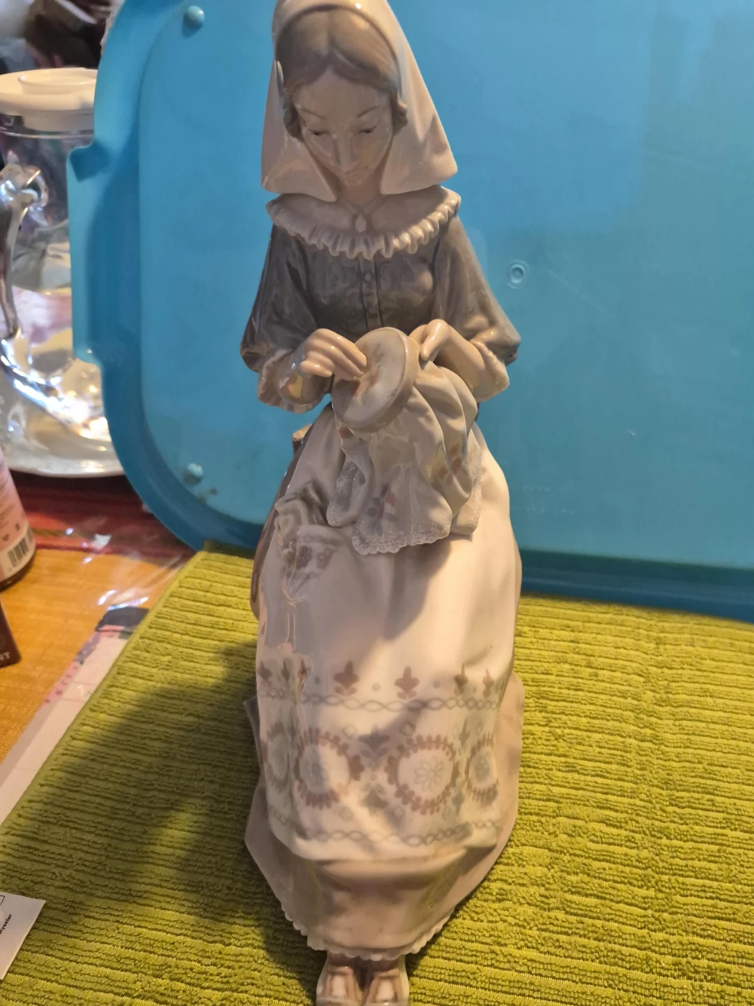 Lladro Porcelain Figurine Girl Sewing