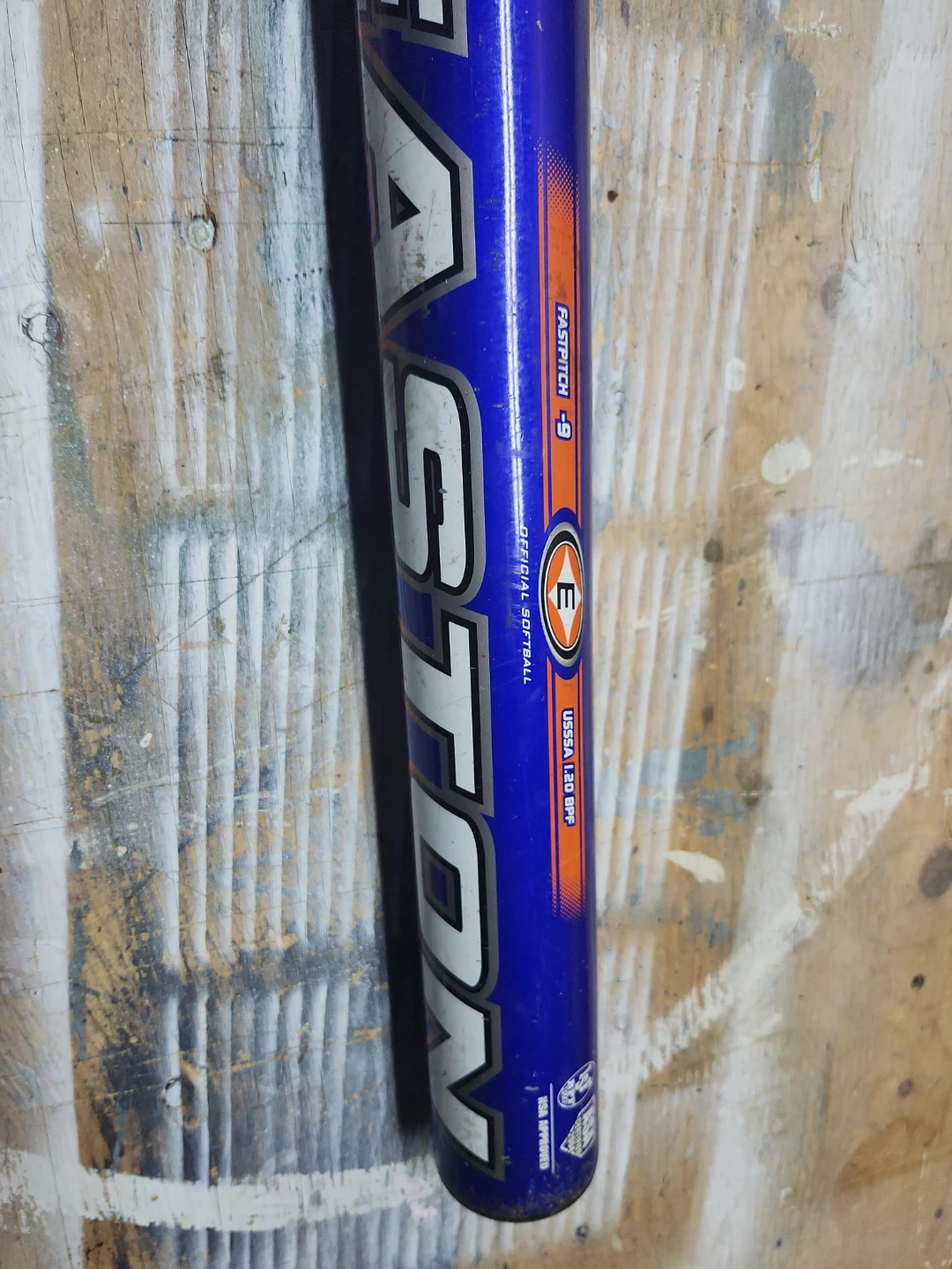 Easton Cyclone Fastpitch Fastpitch Softball Bat