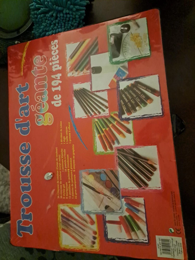 194-Piece Giant Art Set