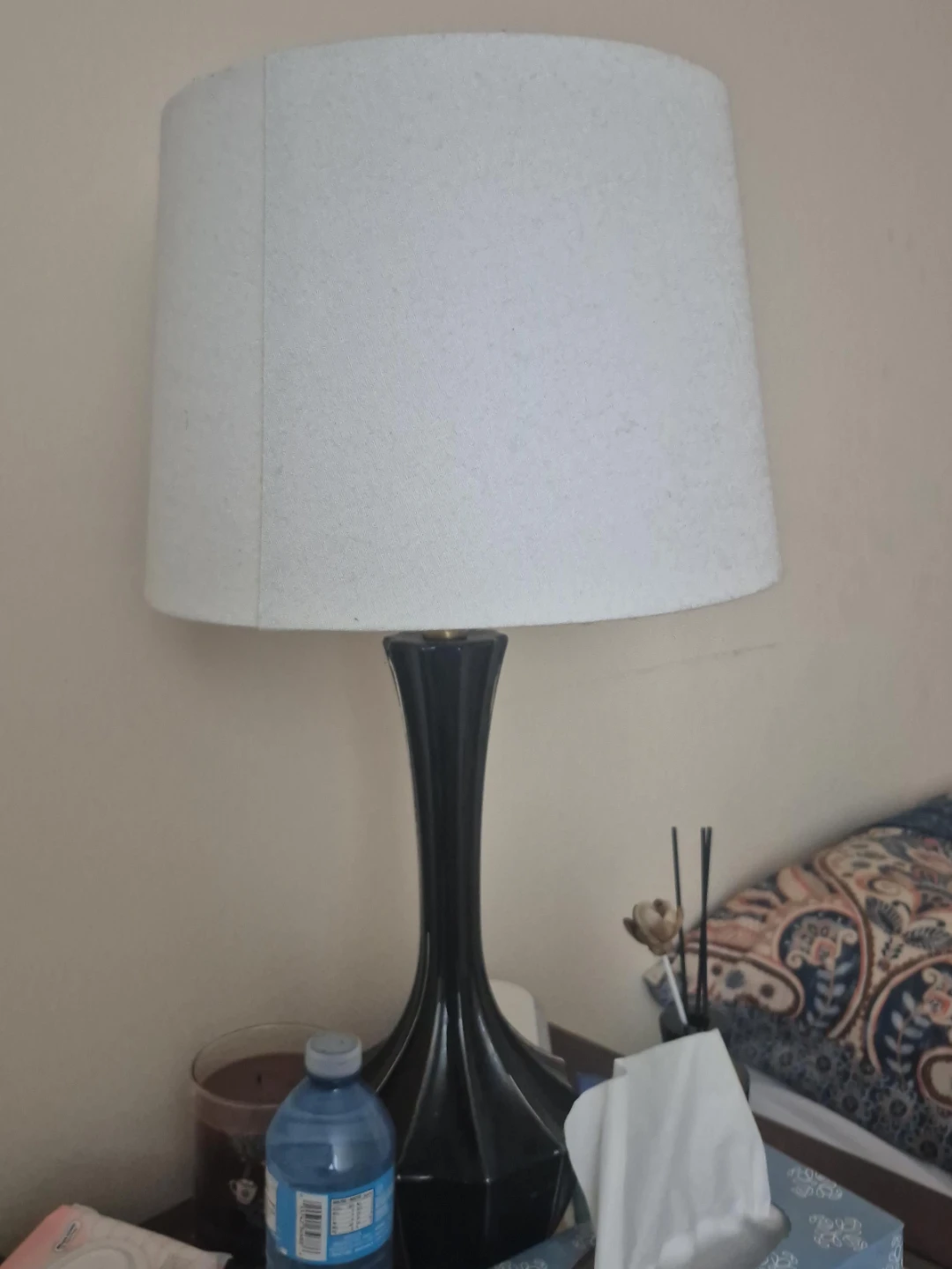 Black table lamp with white fabric shade