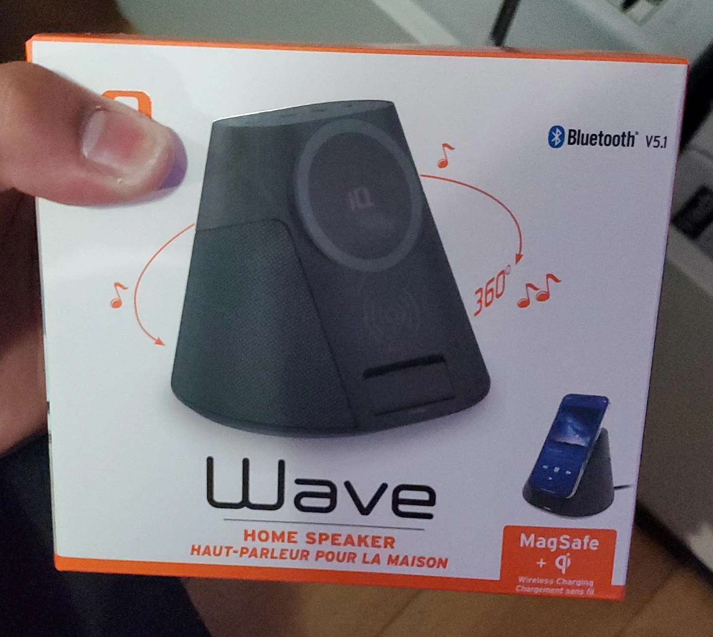 iQ Wave Home Speaker with MagSafe Wireless Charging