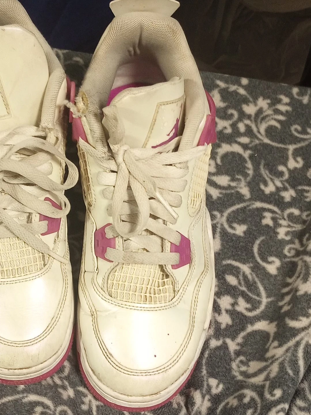 Air Jordan 4 Retro White Pink