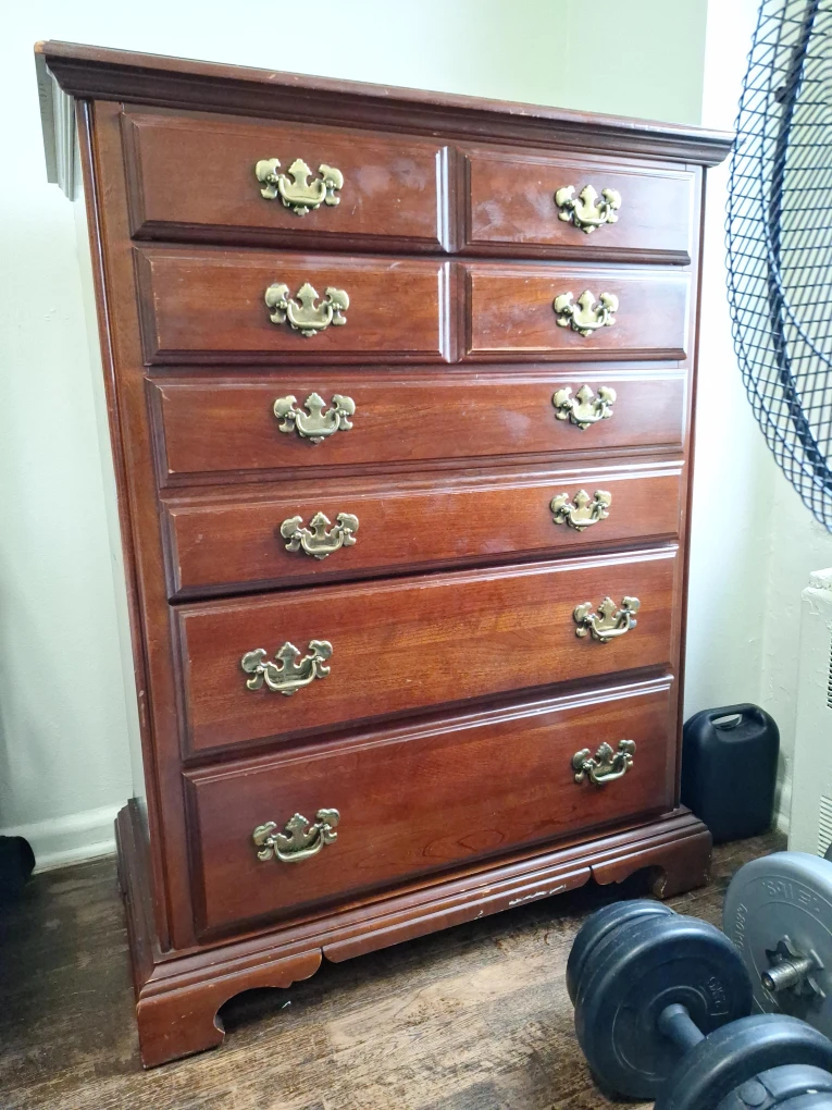 American Drew Tall wooden dresser with six drawers