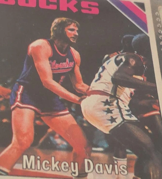 Mickey Davis Basketball Card