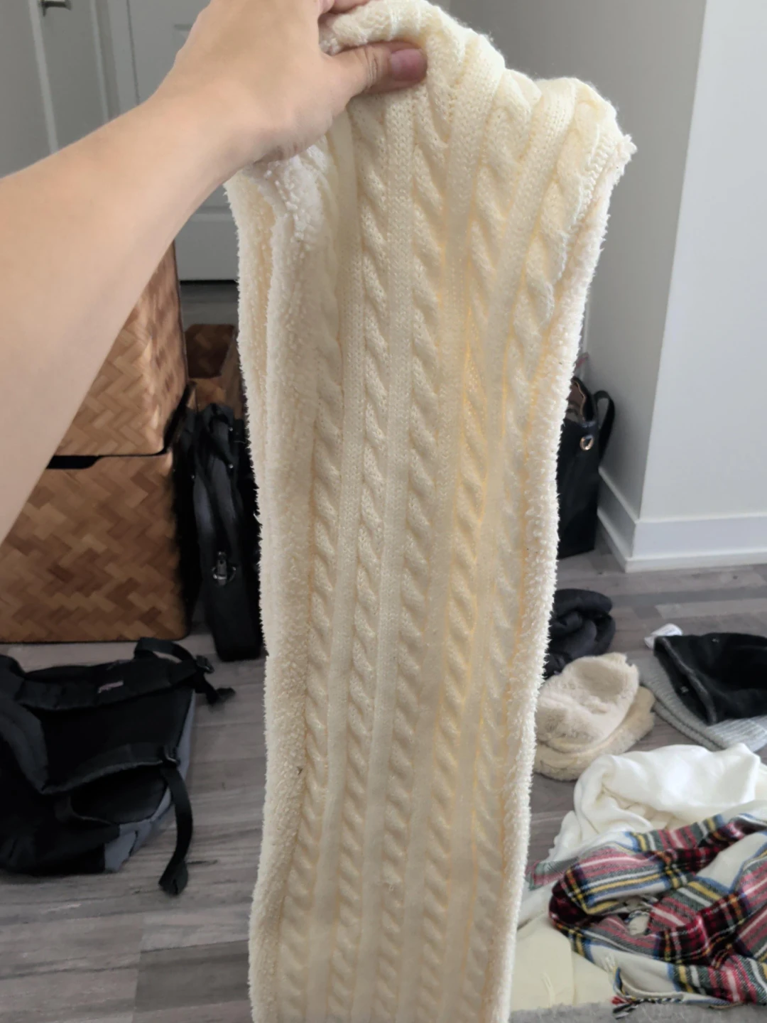Cream Cable Knit Scarf