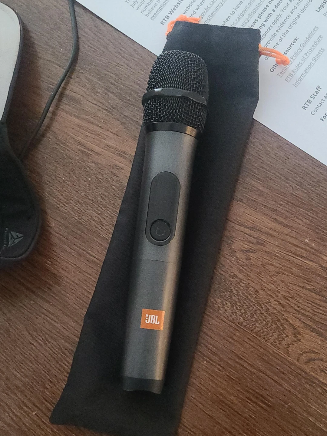 JBL Wireless Microphone with Pouch