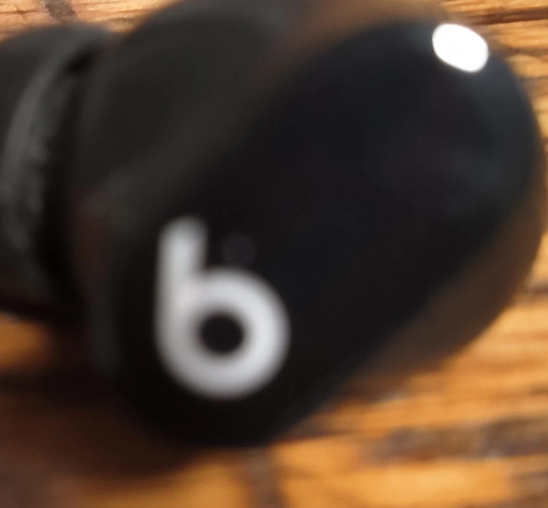Beats Earbud