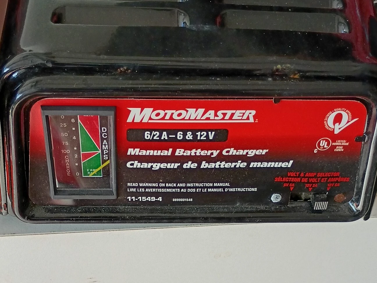 MotoMaster Manual Battery Charger