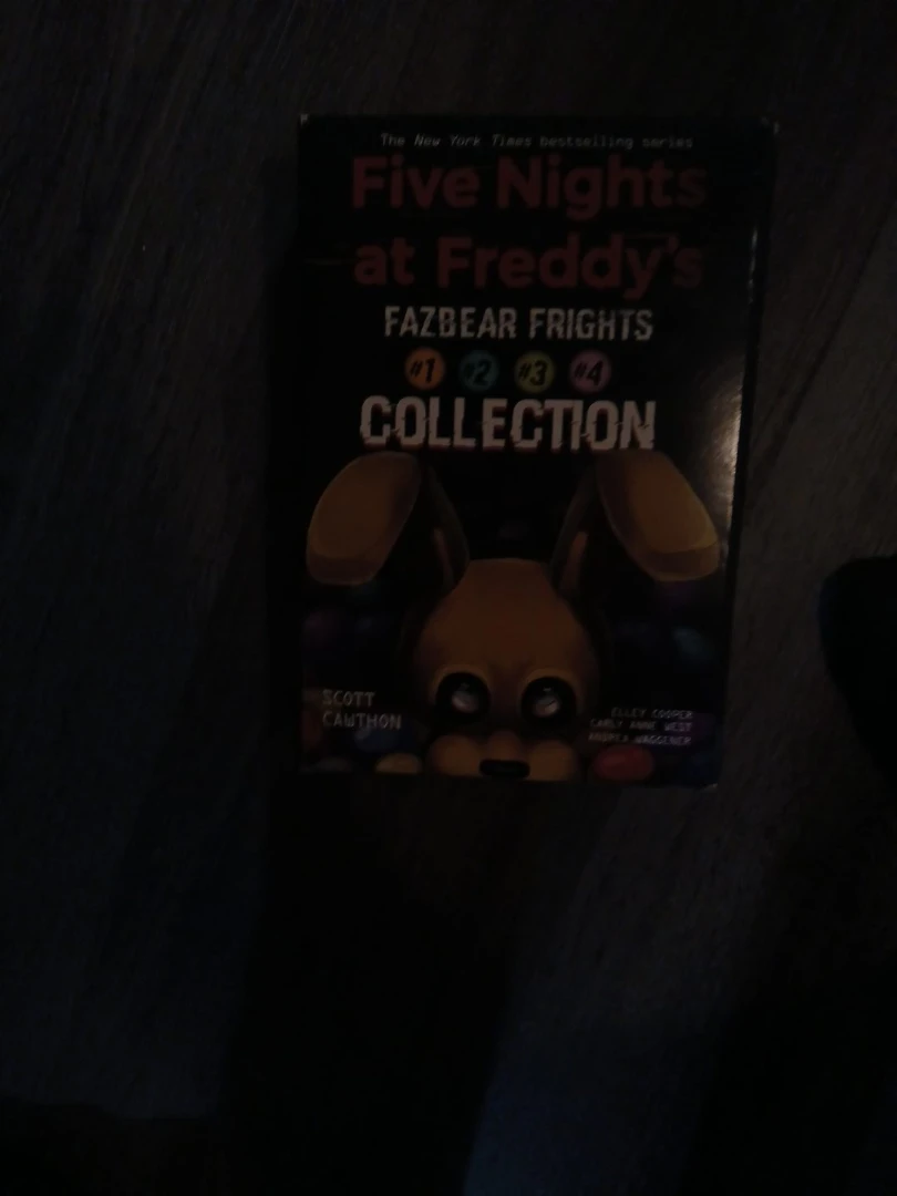 Five Nights at Freddy's Fazbear Frights Collection 1-4