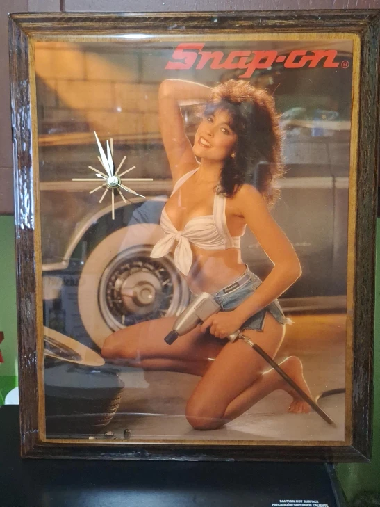 Vintage Snap-on Tools Pin-Up Wall Clock