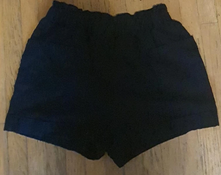 Wilfred Free Black Shorts