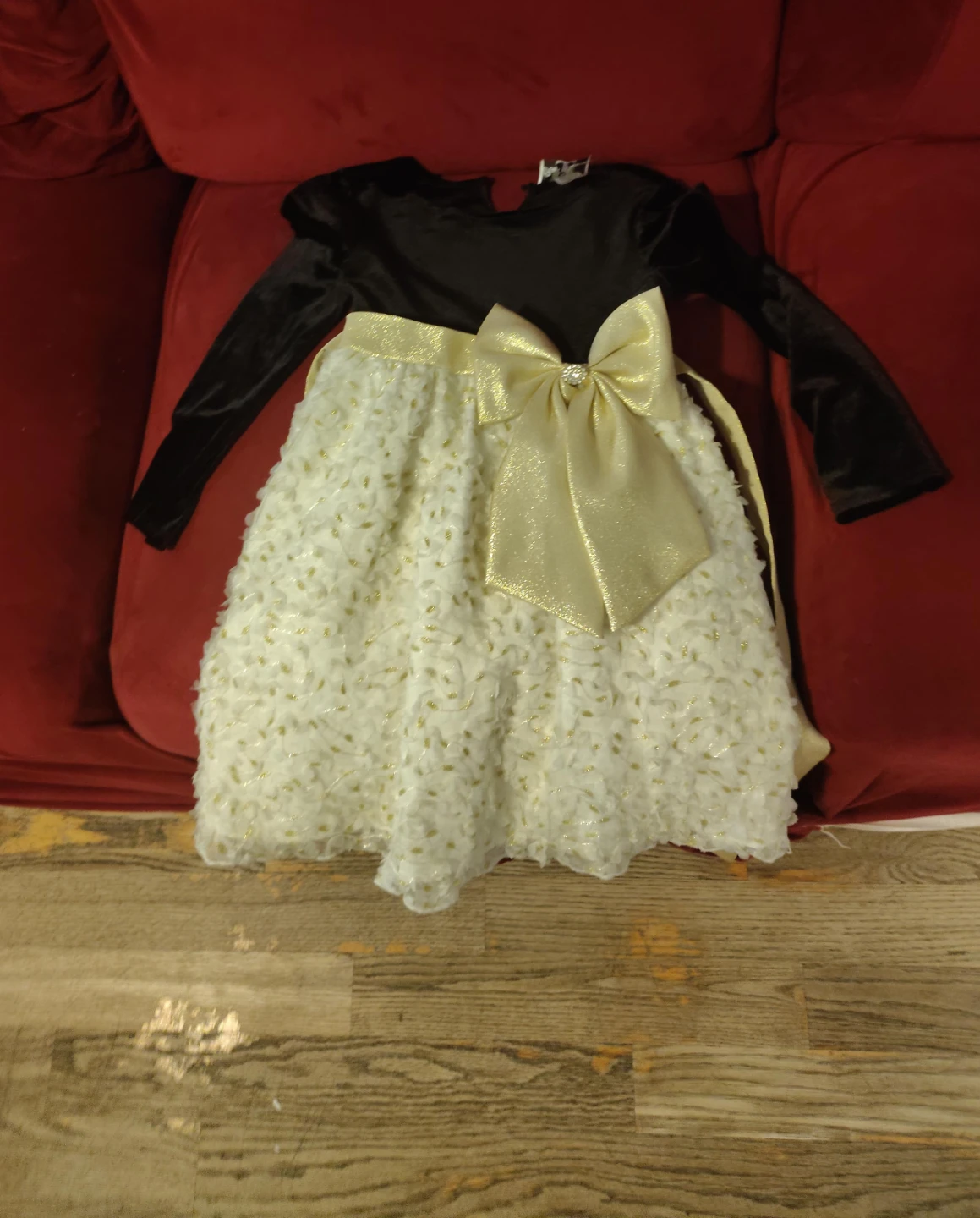 Vestido festivo en blanco y negro para niña