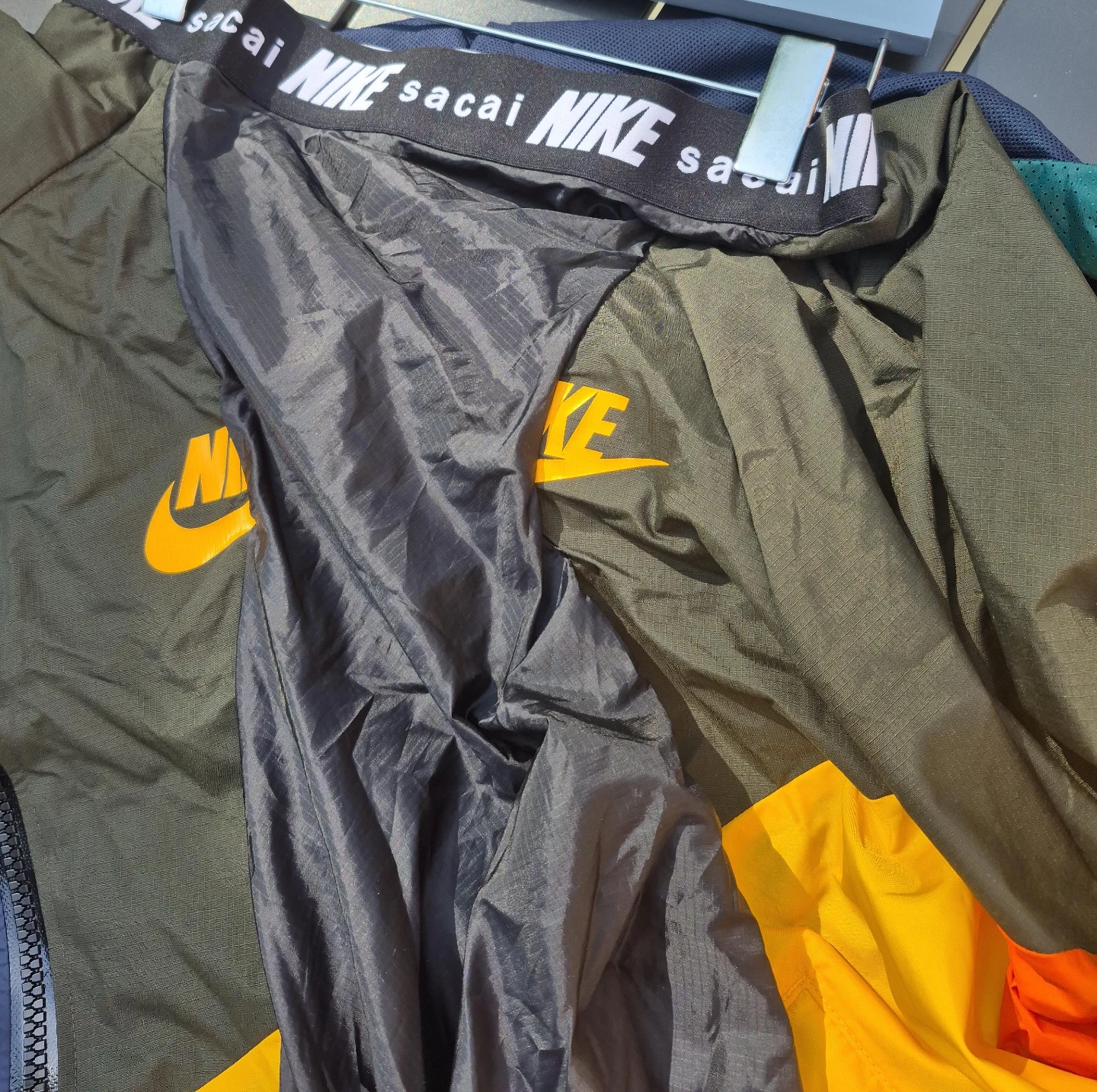 Nike Sacai windbreaker/skirt size Large