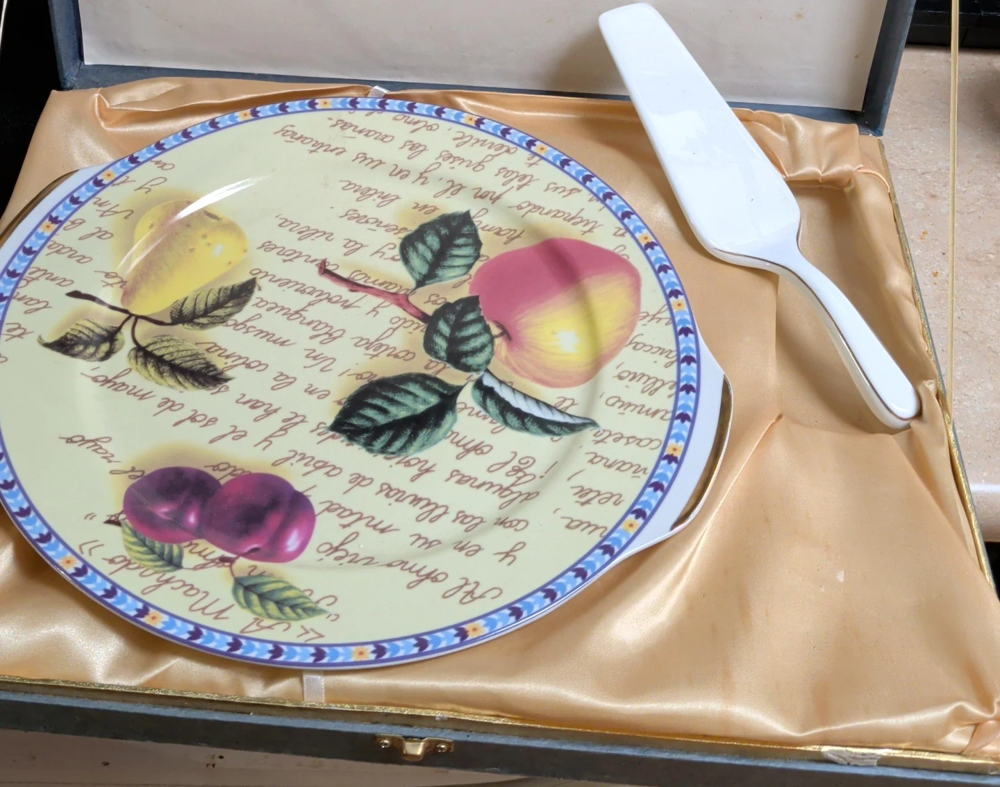 Casa Elite Fruit Design Cake Plate with Server