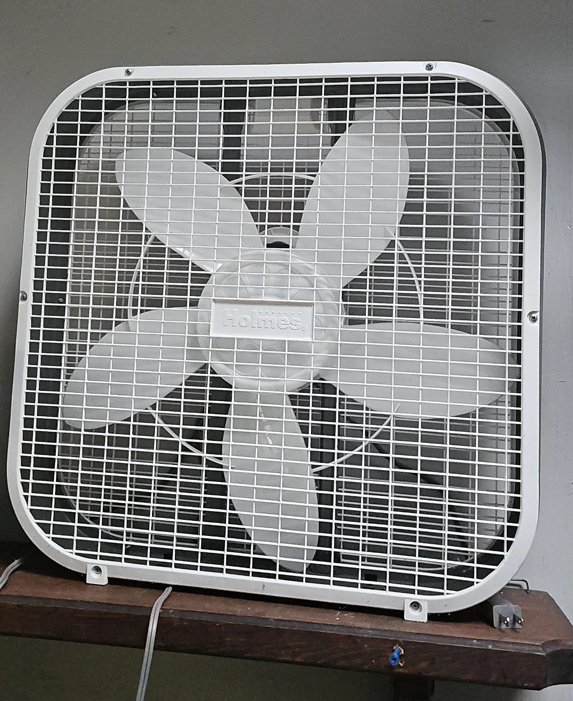 Holmes White Box Fan