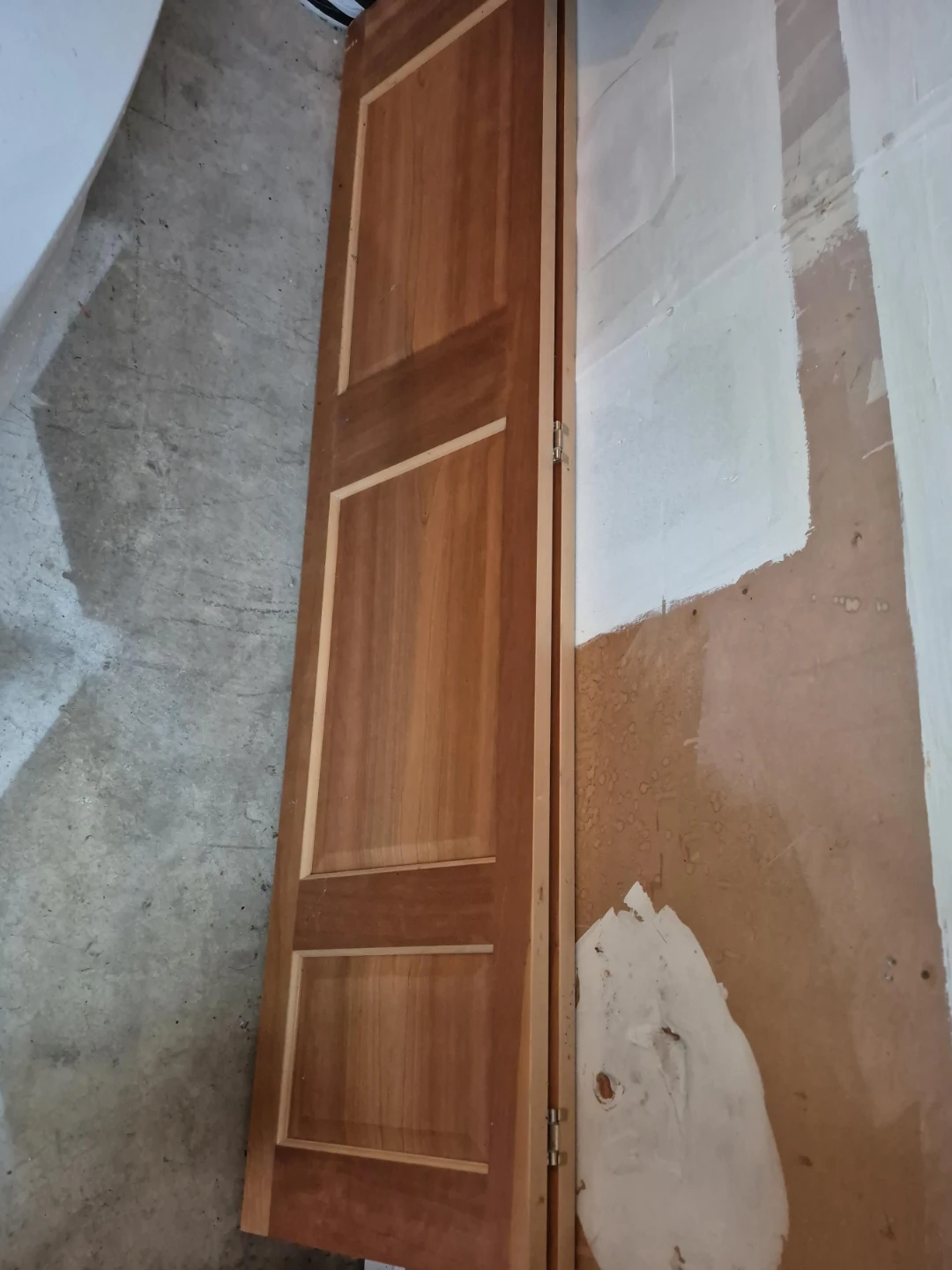 Solid Wood Bi-Fold Closet Door