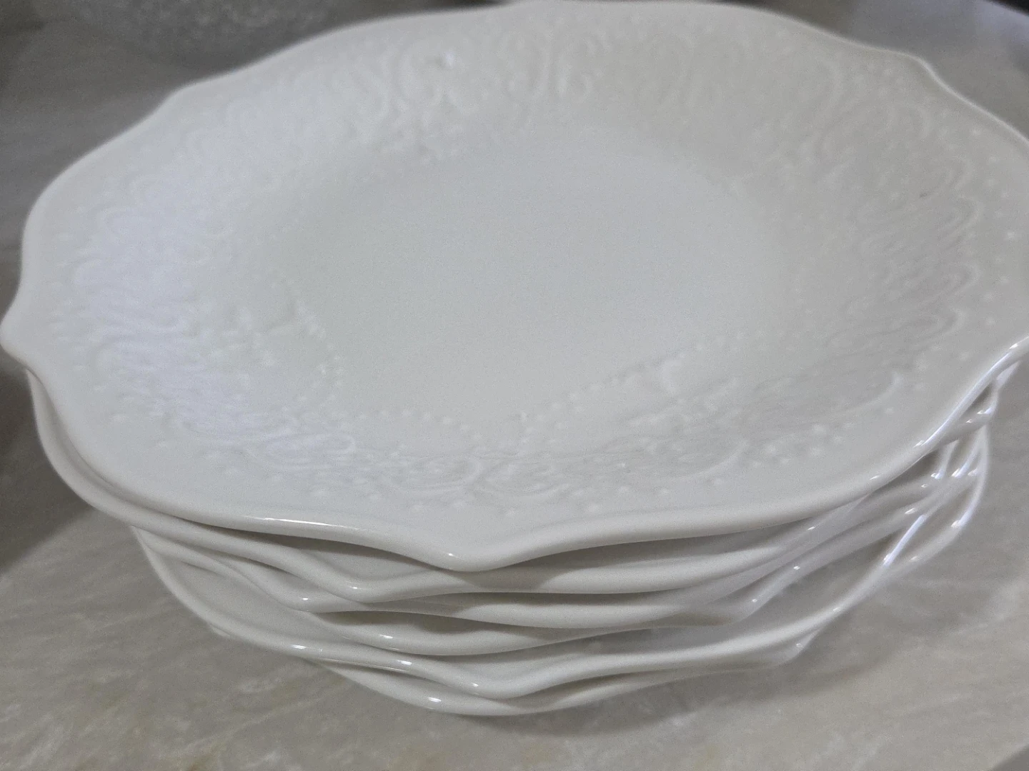 New White Embossed Dinner Plates (Set of 6)