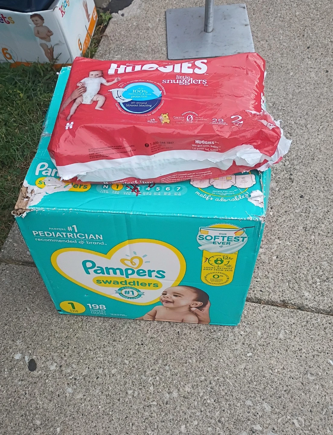 Huggies Little Snugglers Size 2 Diapers