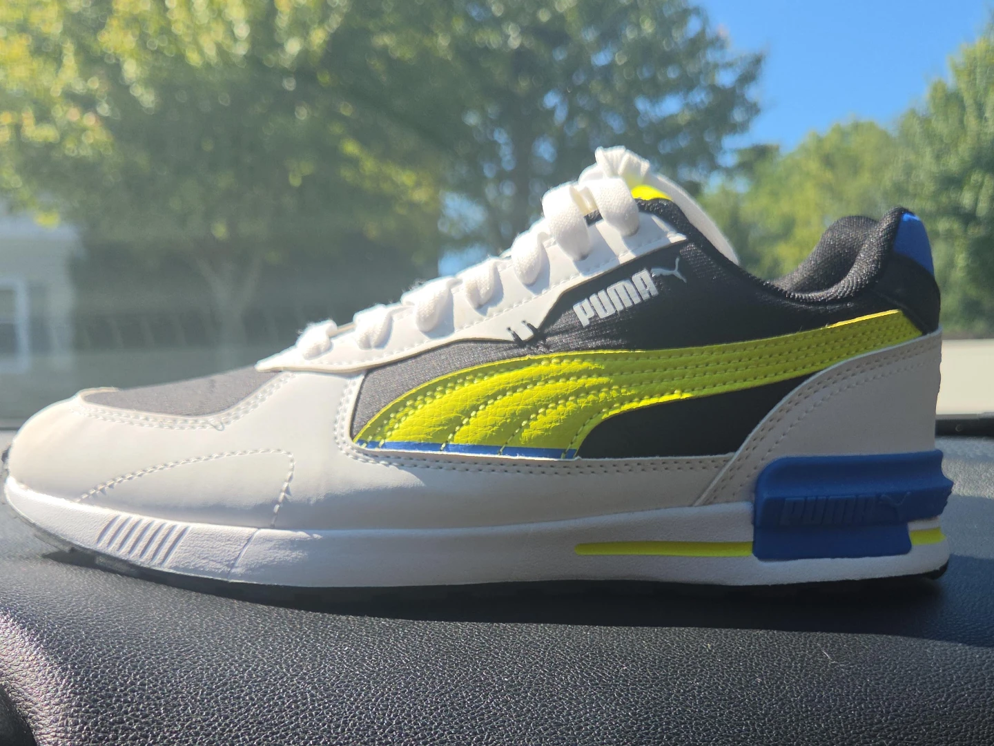 Puma Sneakers White Black and Yellow