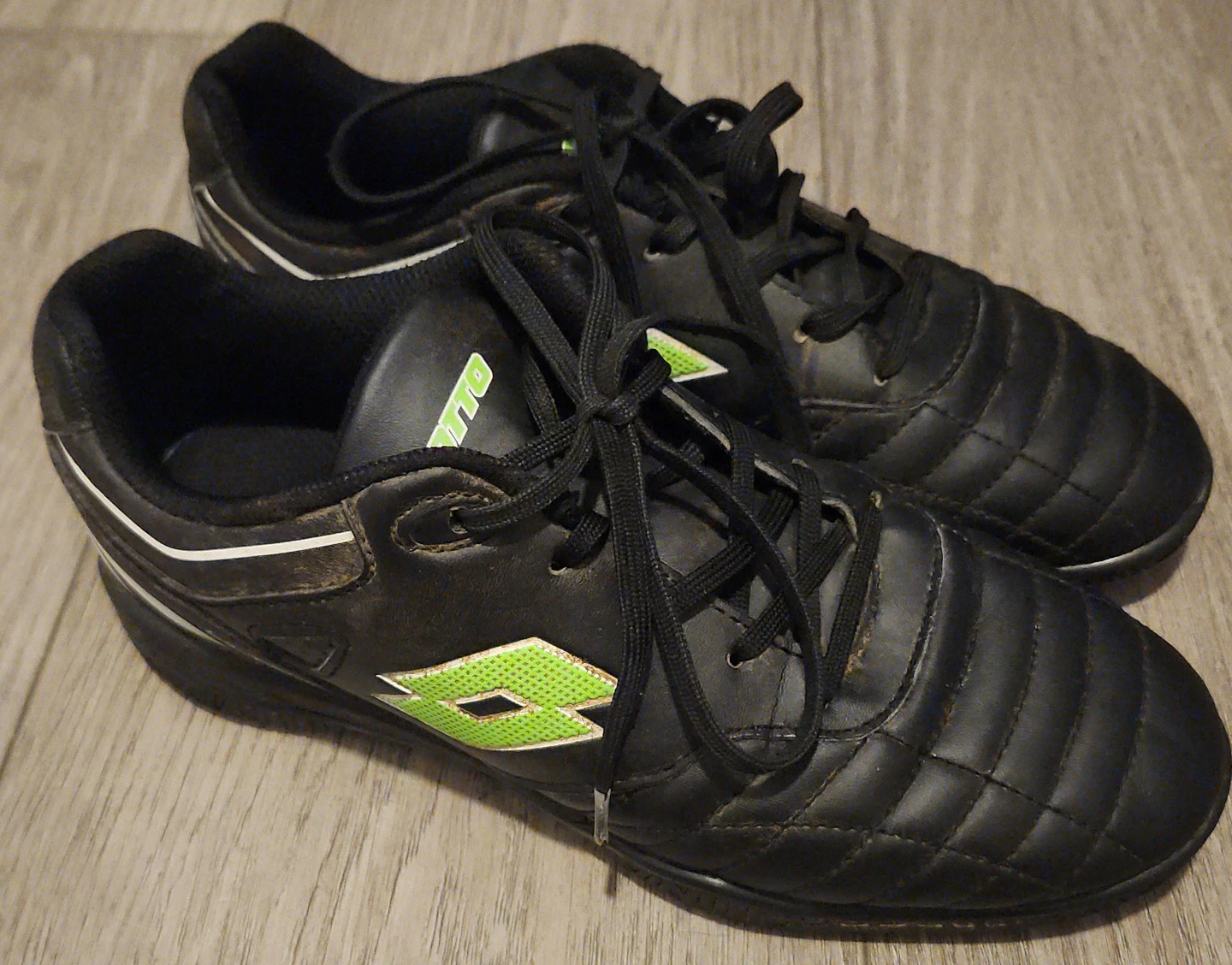 Lotto Ultra Press Unisex Soccer Shoes Size 5