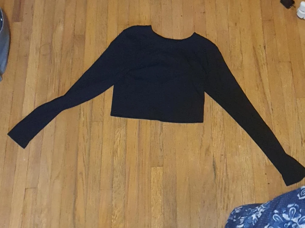 J.O.&co Black Long Sleeve Crop Top