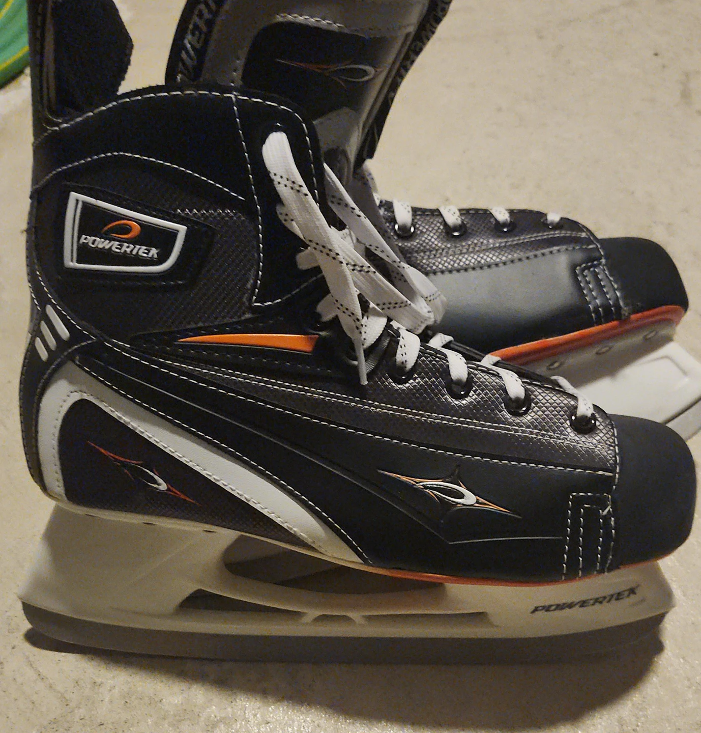 Powertek Senior Ice Skates Size 12