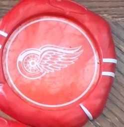 Detroit Red Wings Hockey Team Ring Toss Game Toy