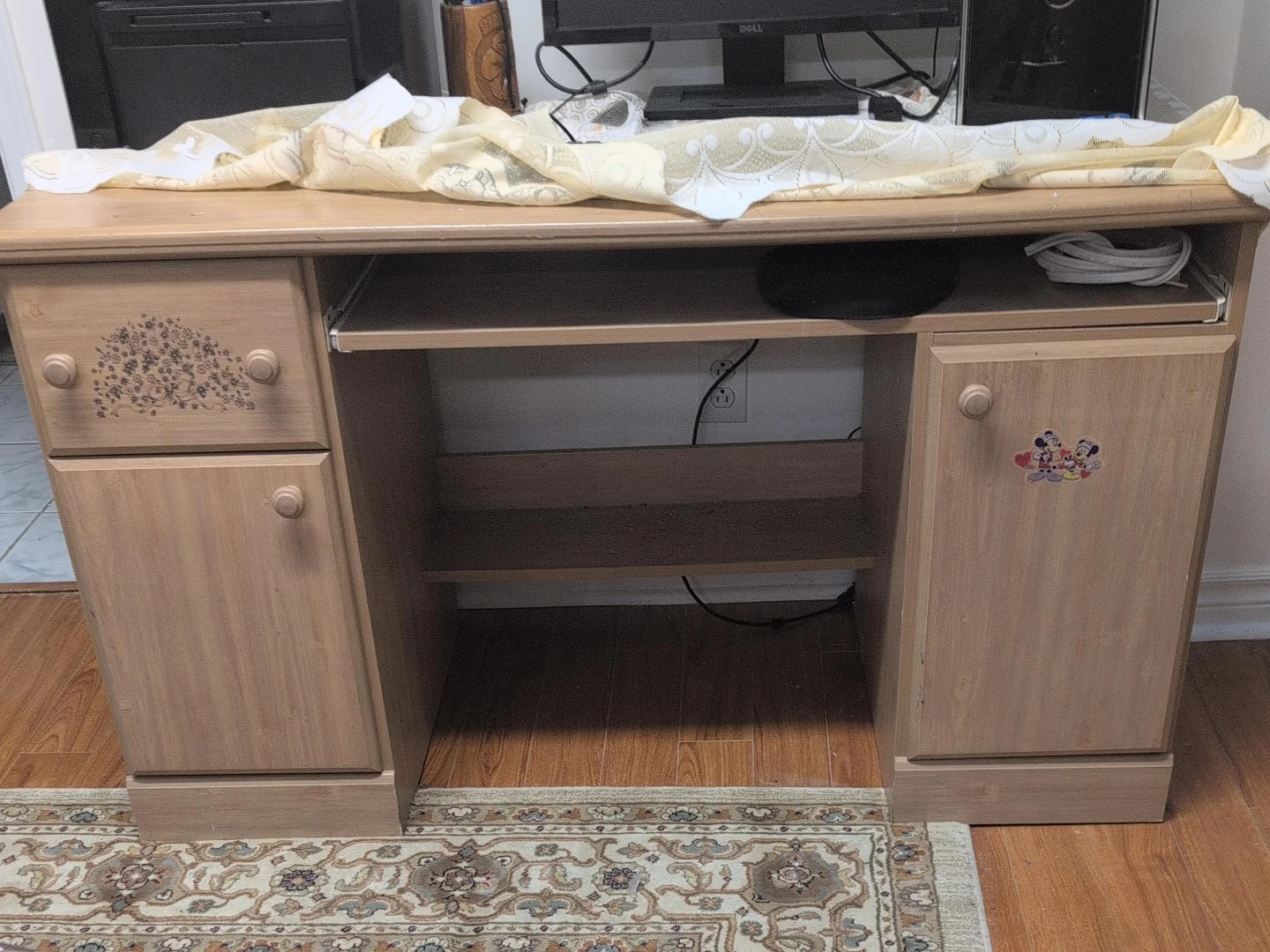 Light Oak Finish Computer Desk