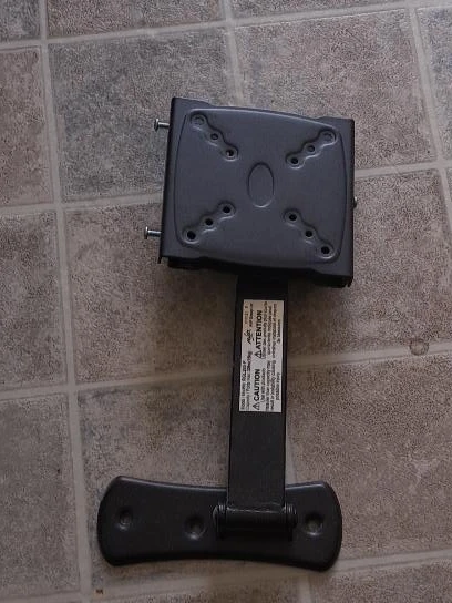 Avtek Wall Mount for Monitor or TV