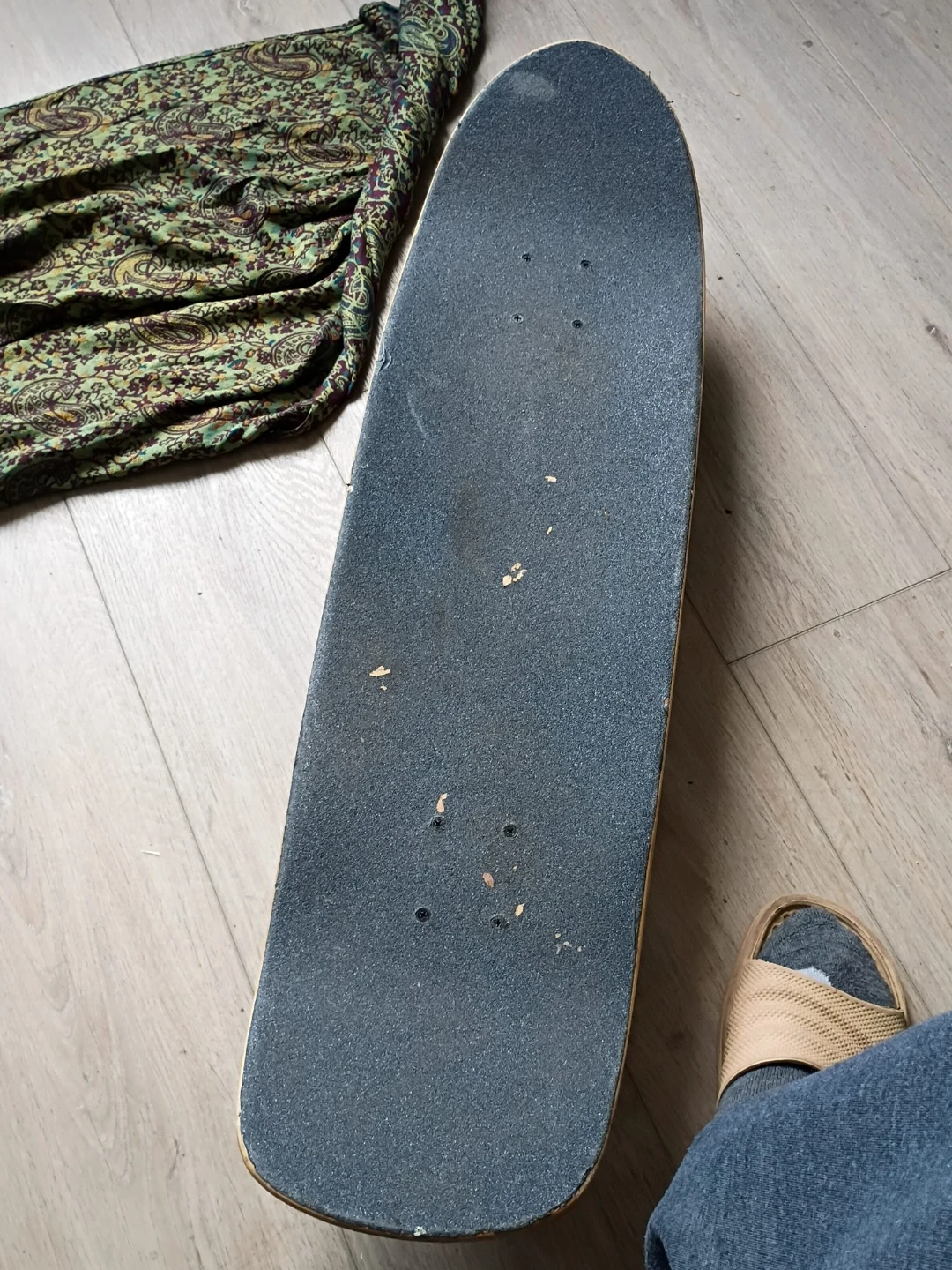Comet MD32 Skateboard with Independent Trucks