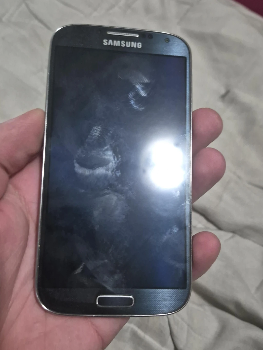 Samsung Galaxy S4 Smartphone
