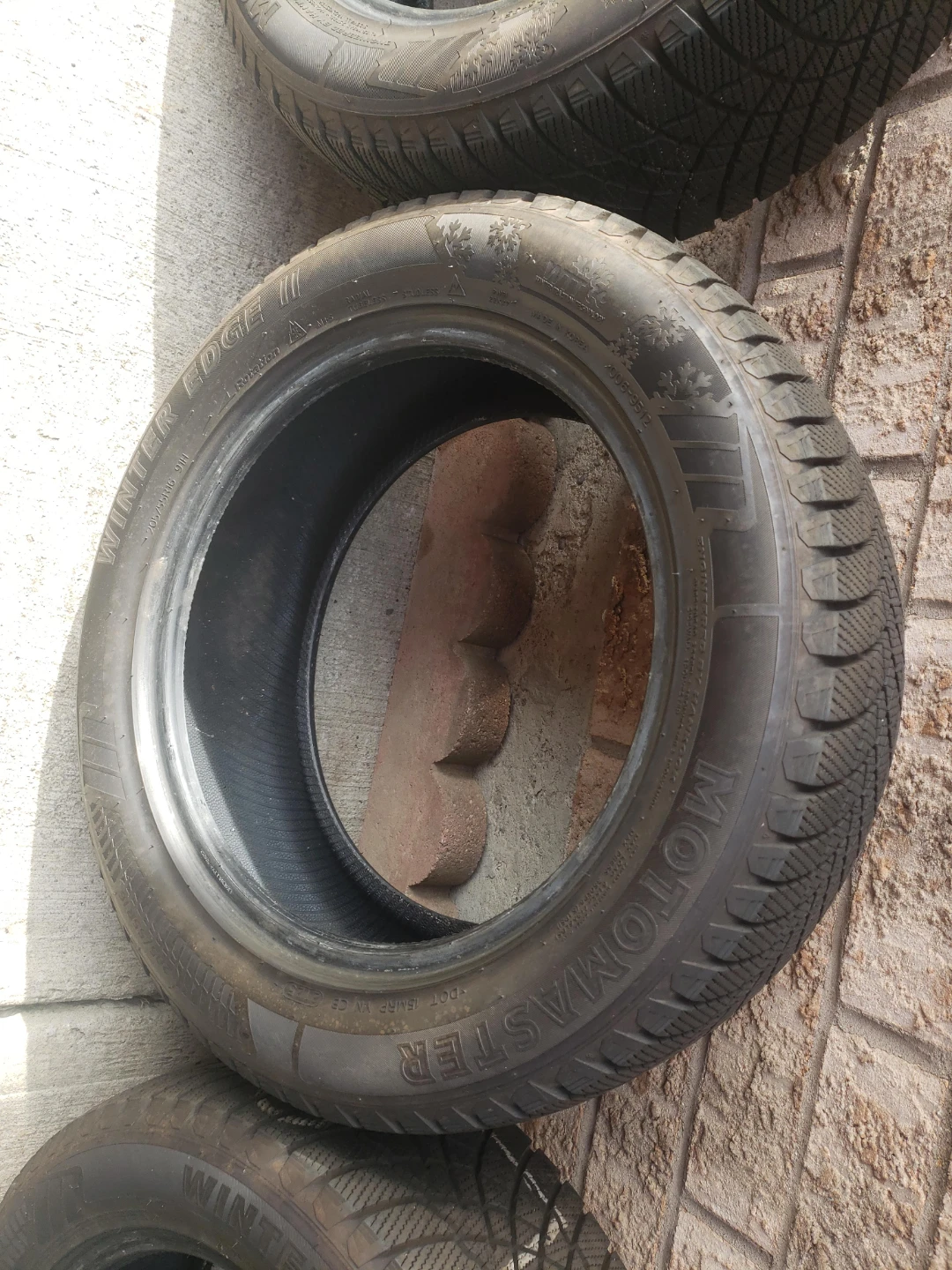 Motomaster Winter Edge II Tire